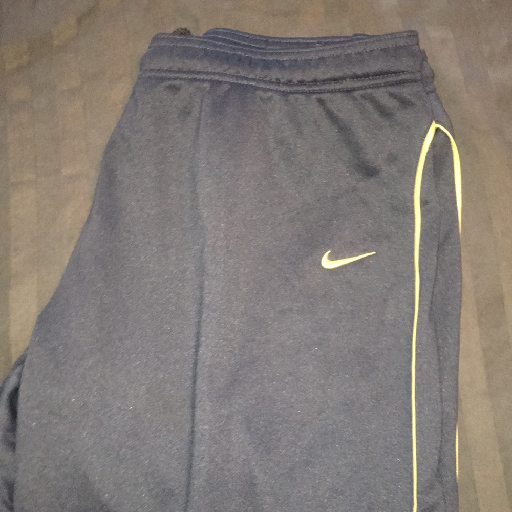 NEW Nike navy blue training capri pant size L